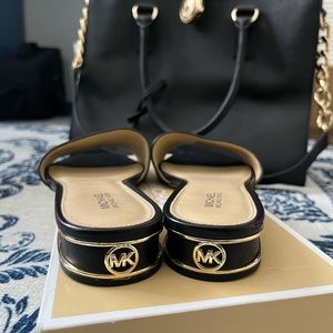 Michael Kors Joys slides